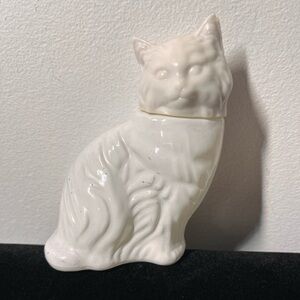 Vintage Avon perfume bottle. Cat. White. Perfect addition to any cat collection.